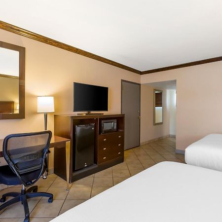 Best Western Plus Raton Hotel Buitenkant foto