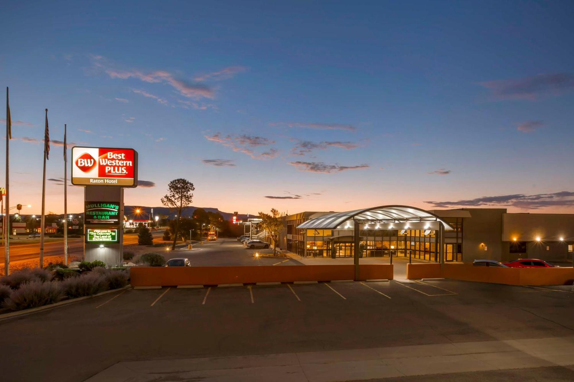 Best Western Plus Raton Hotel Buitenkant foto